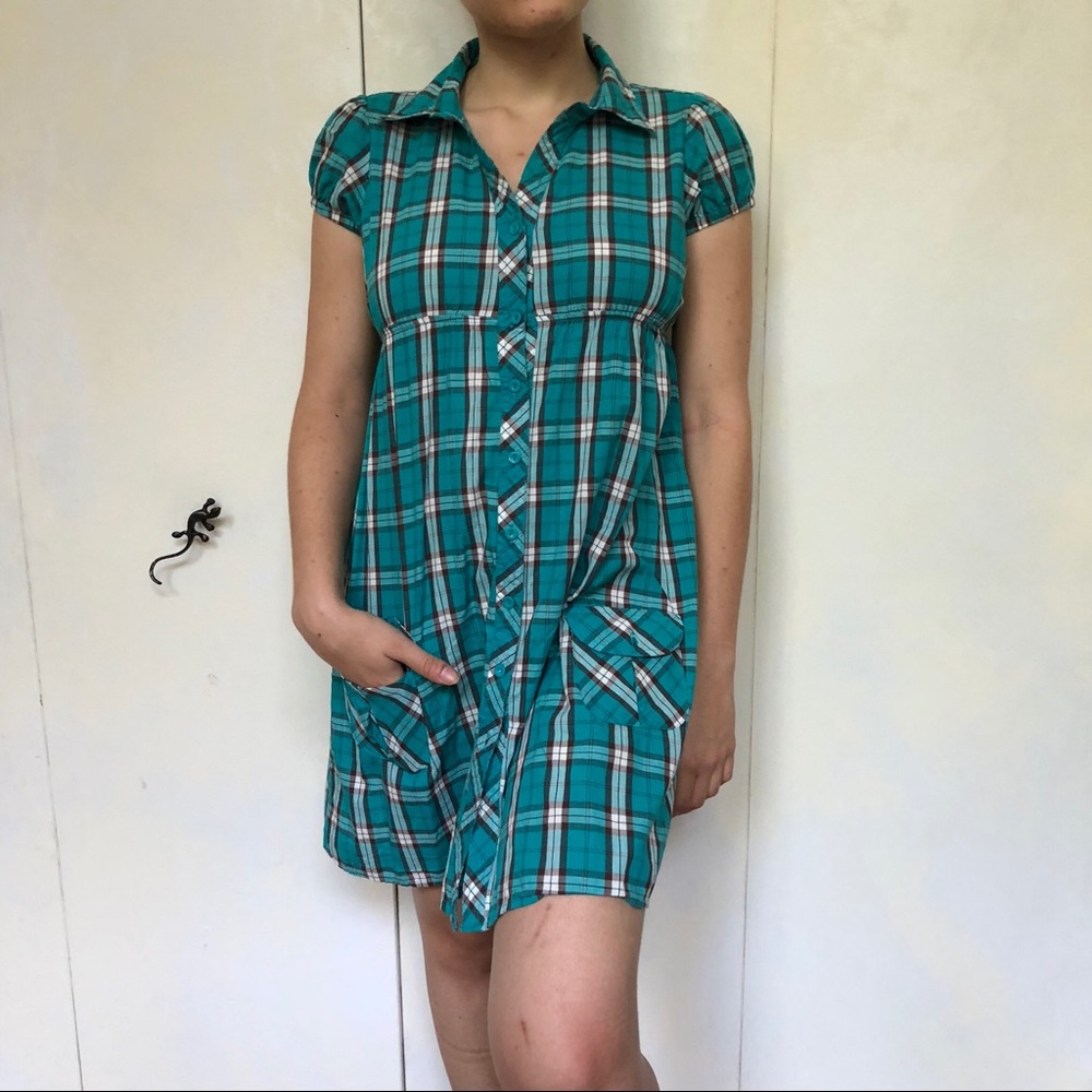 Blue checkered dress button up